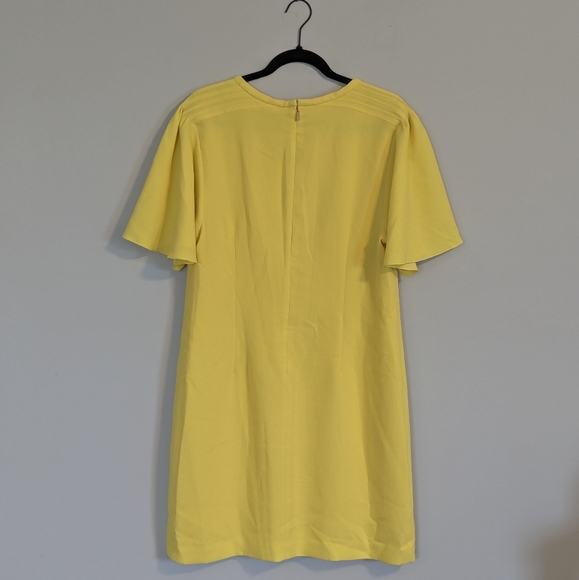 NWT Trina Turk Yellow Flutter Sleeve Sheath Dress Keyhole Neckline - Picture 3 of 7